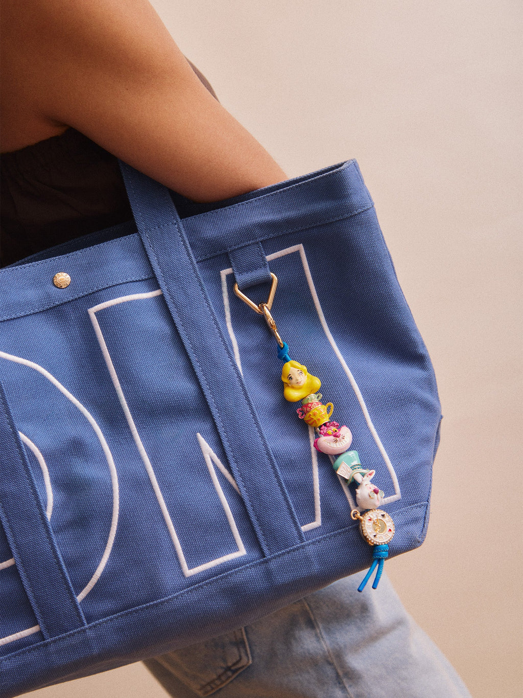 Disney Alice in Wonderland Friends Forever Bag Charm - Disney Alice in Wonderland Friends Forever Bag Charm