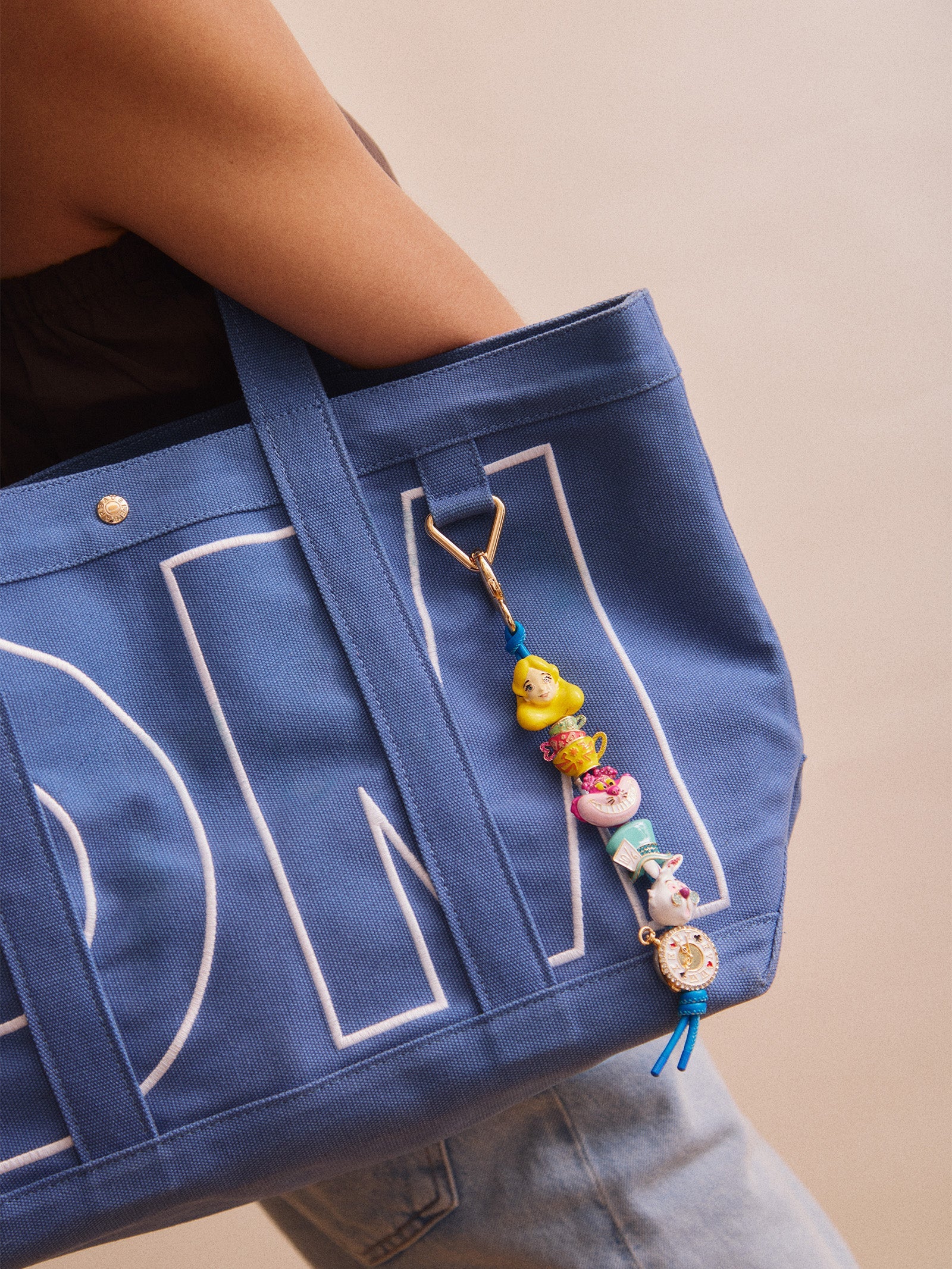 Disney Alice in Wonderland Friends Forever Bag Charm - Disney Alice in Wonderland Friends Forever Bag Charm