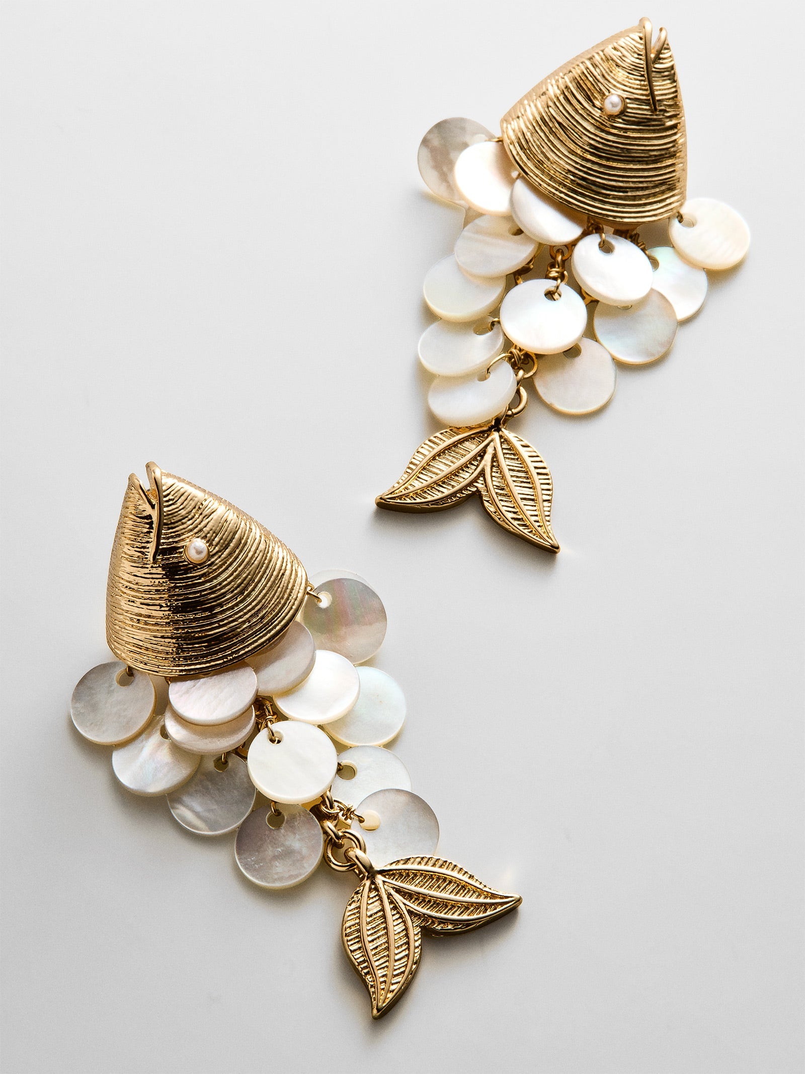 Ripple Effect Fish Earrings - Gold/Pearl