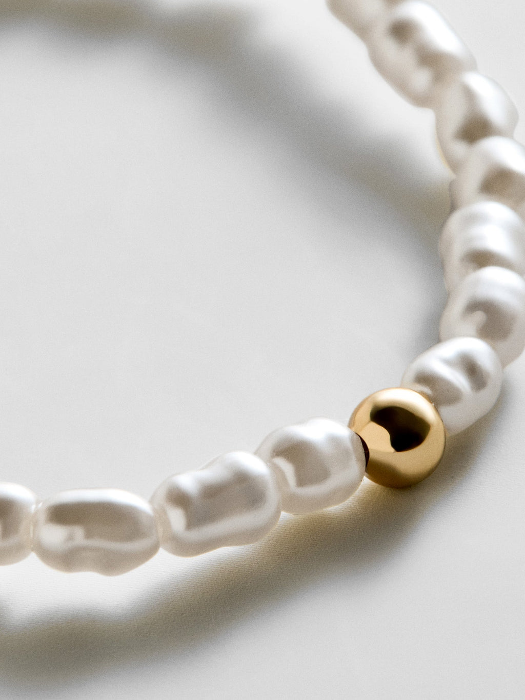 Ginnie Pearl Bracelet - Single Gold