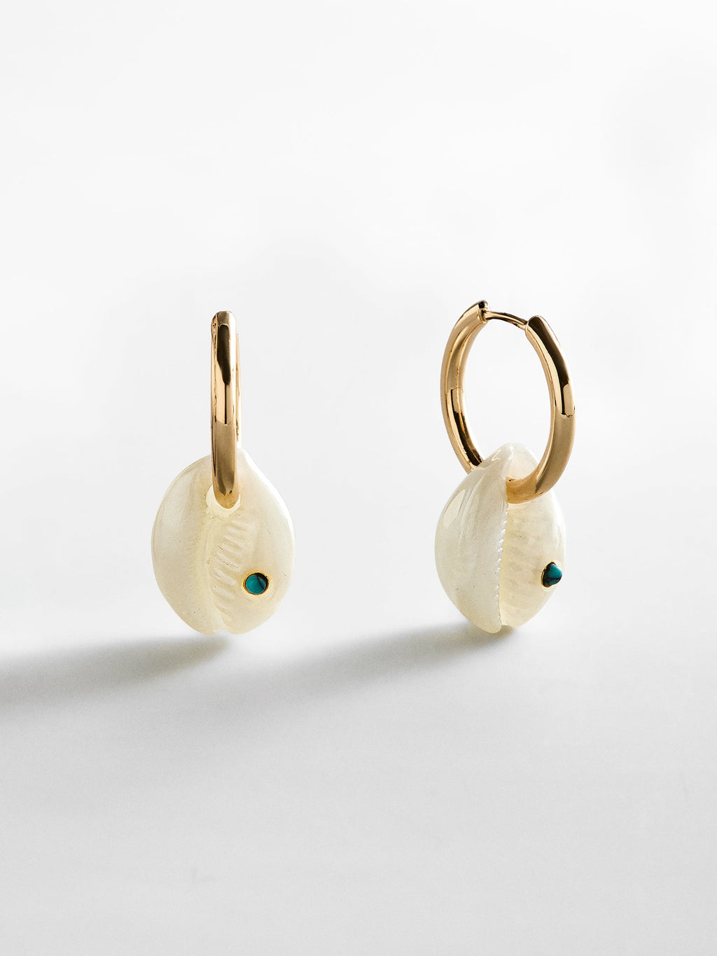 Solana Conch Shell Earrings - Gold/Pearl