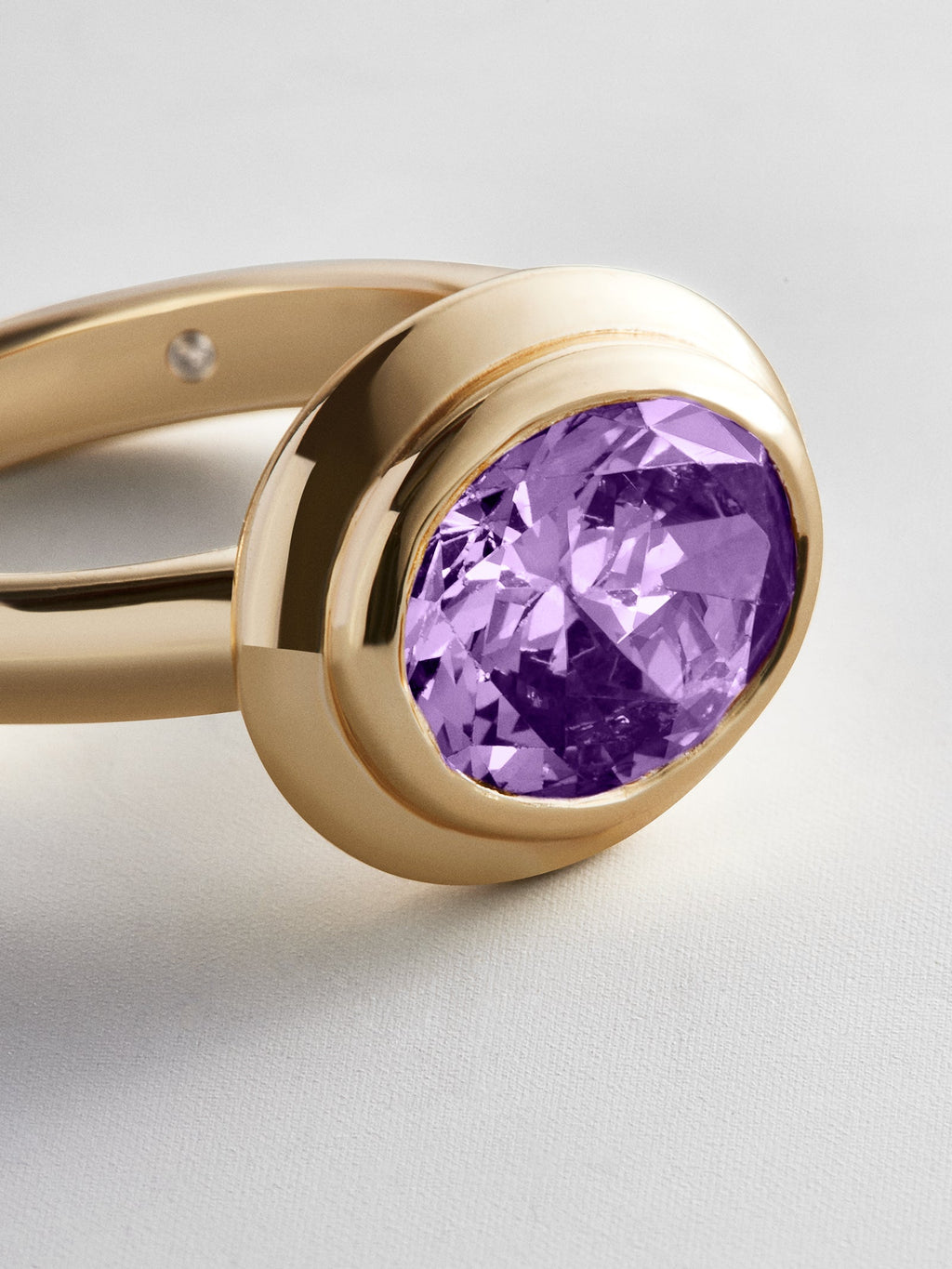 Gold Etched Bezel Custom Birthstone Ring - Light Amethyst