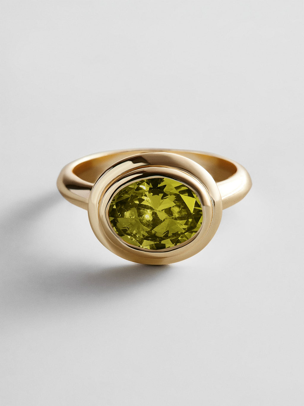 Gold Etched Bezel Custom Birthstone Ring - Peridot