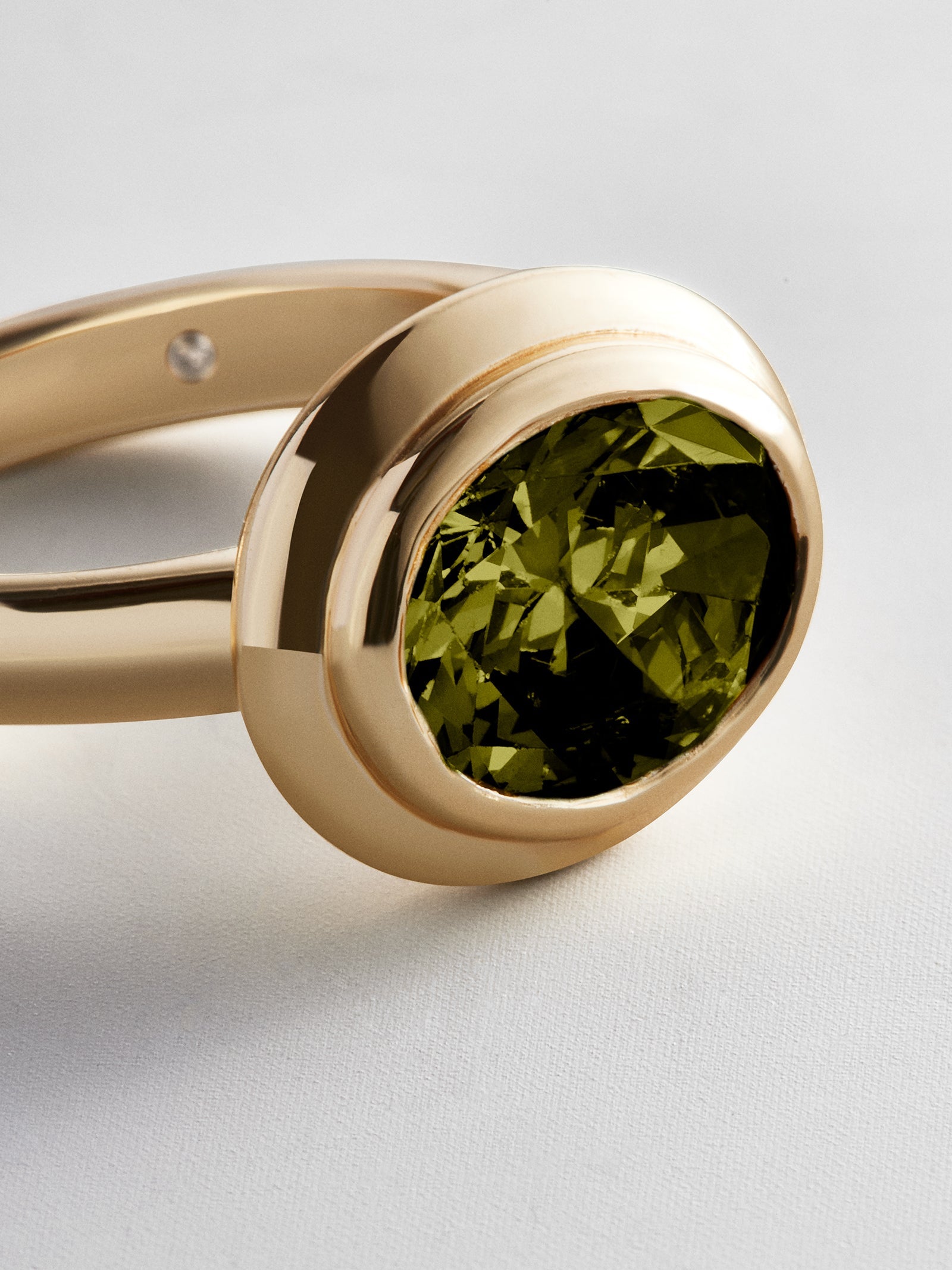 Gold Etched Bezel Custom Birthstone Ring - Peridot