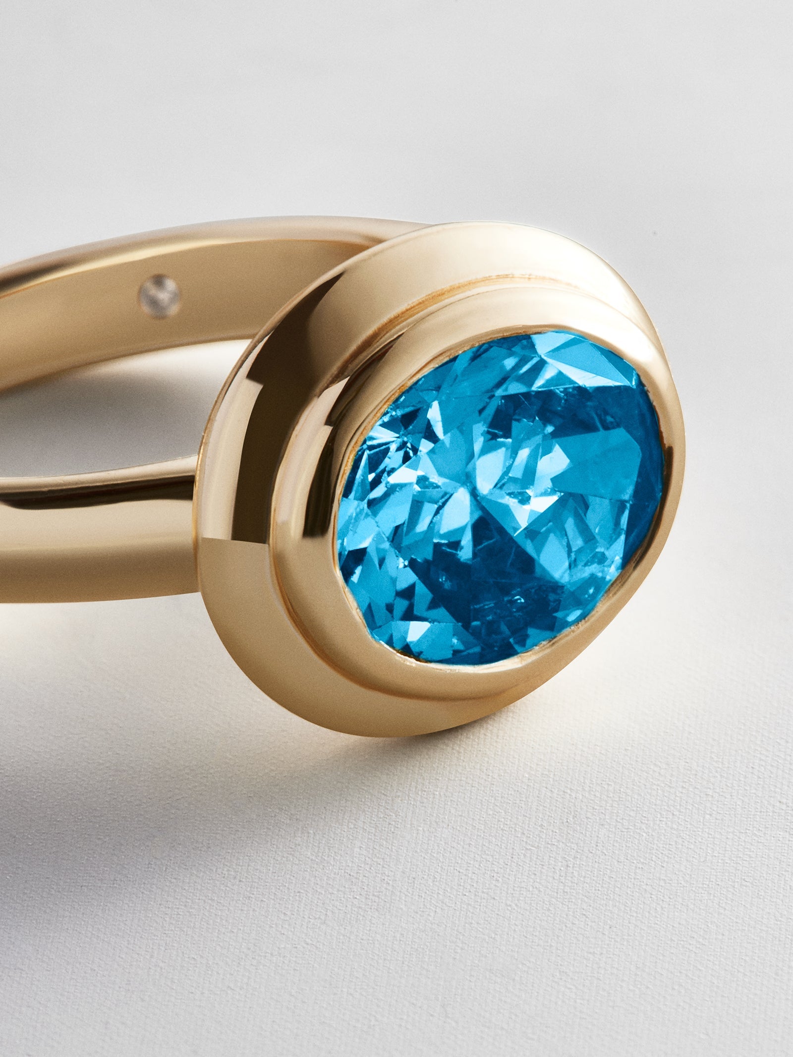 Gold Etched Bezel Custom Birthstone Ring - Blue Zircon