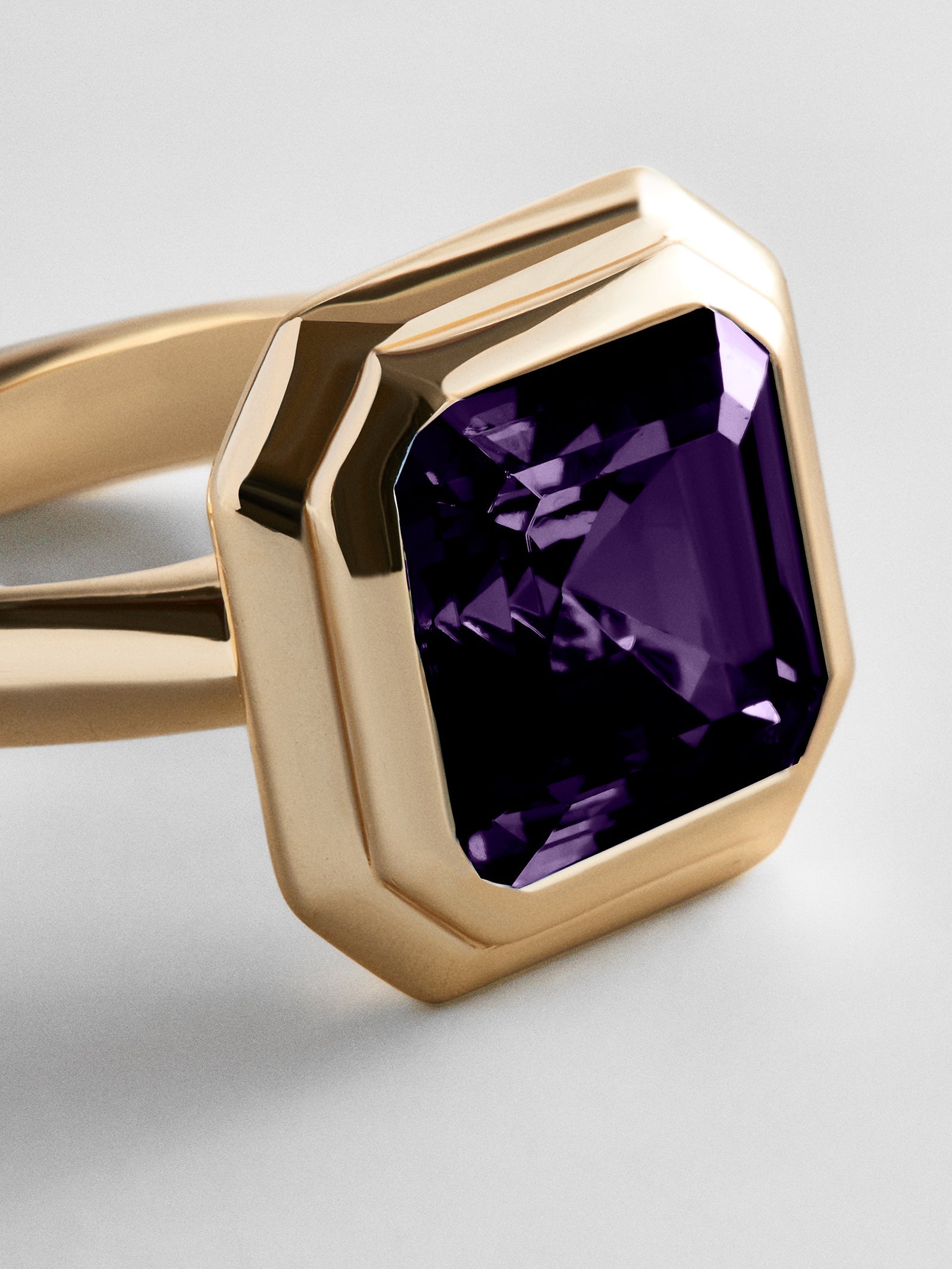 Gold Etched Bezel Custom Birthstone Ring - Amethyst