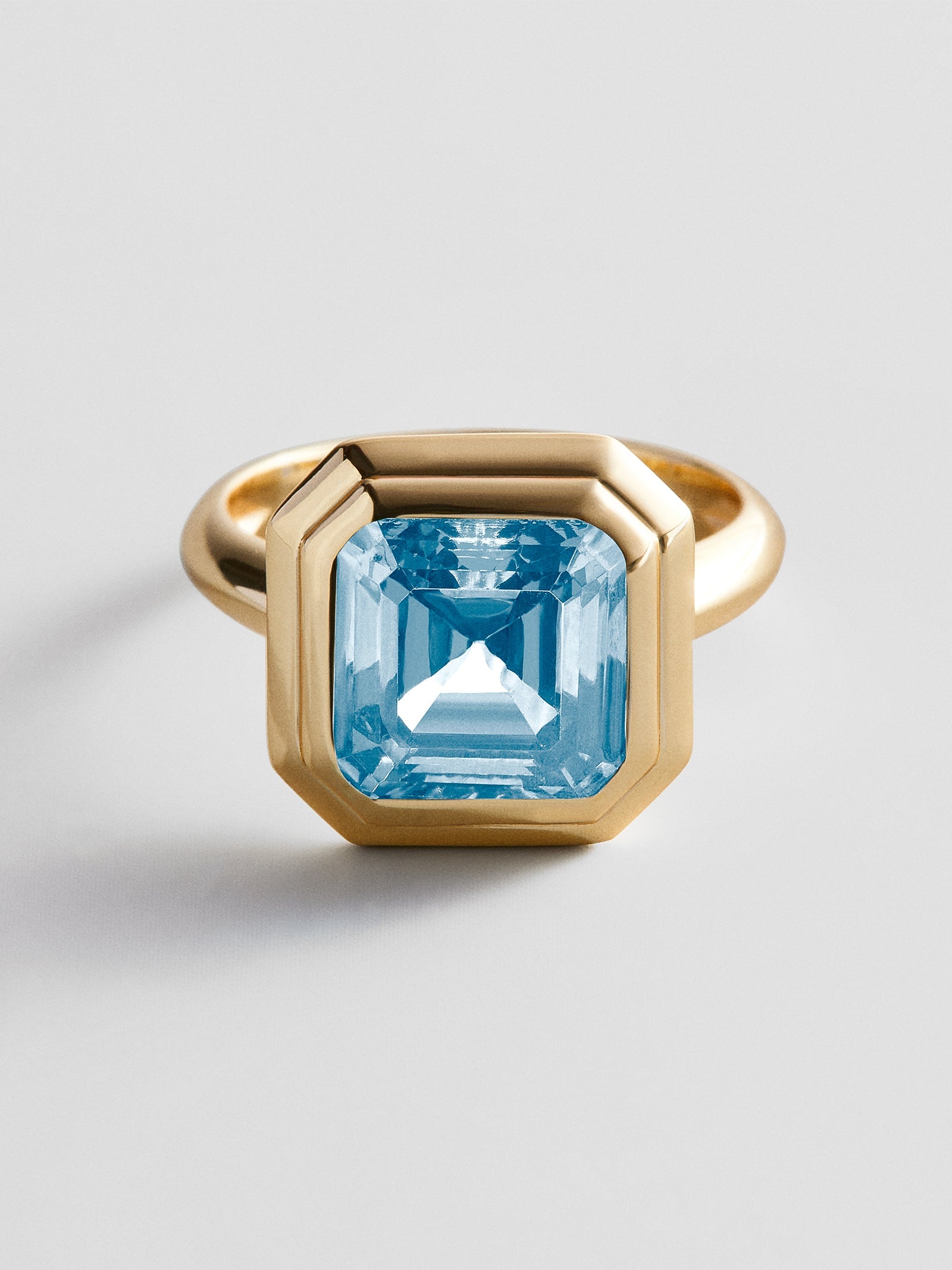 Gold Etched Bezel Custom Birthstone Ring - Aquamarine