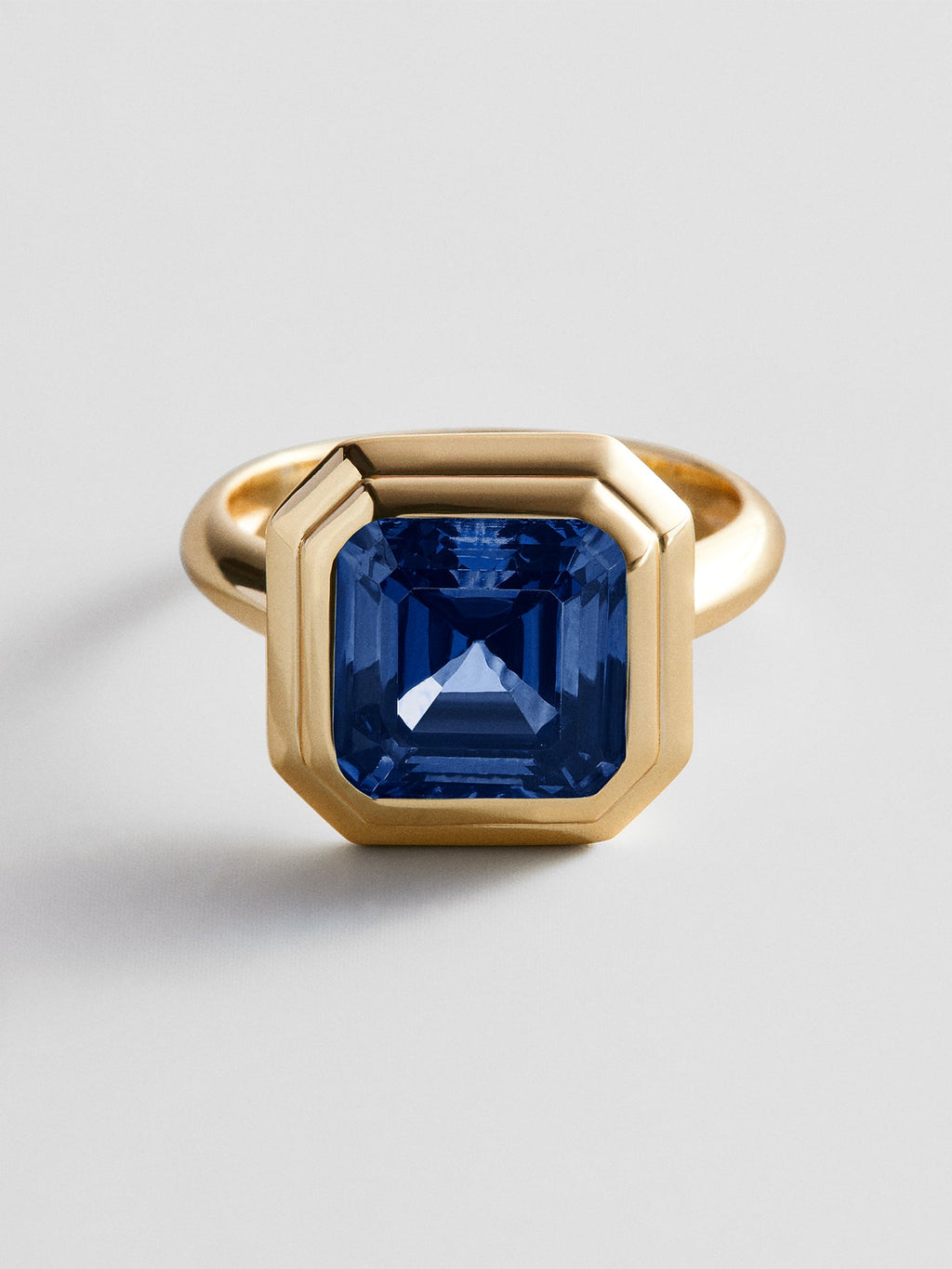 Gold Etched Bezel Custom Birthstone Ring - Sapphire