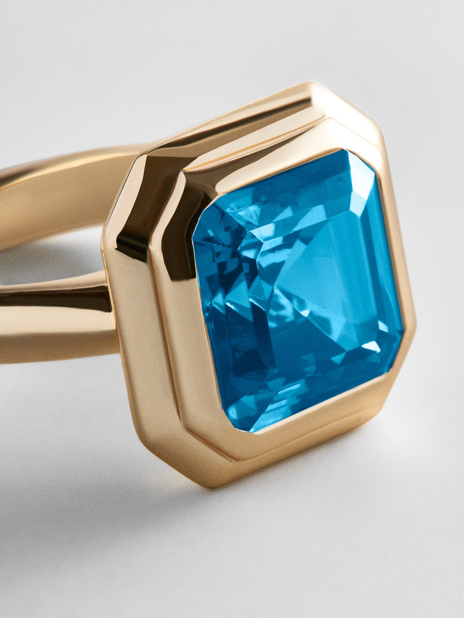 Gold Etched Bezel Custom Birthstone Ring - Blue Zircon