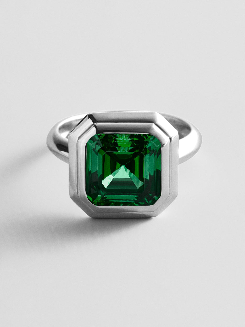 Silver Etched Bezel Custom Birthstone Ring - Emerald