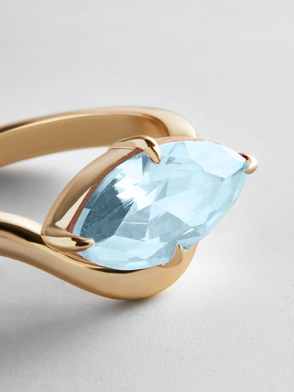 Wavy Custom Birthstone Ring - Gold