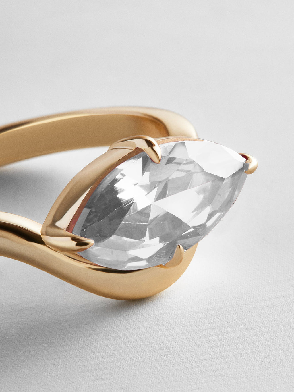 Wavy Custom Birthstone Ring - Gold