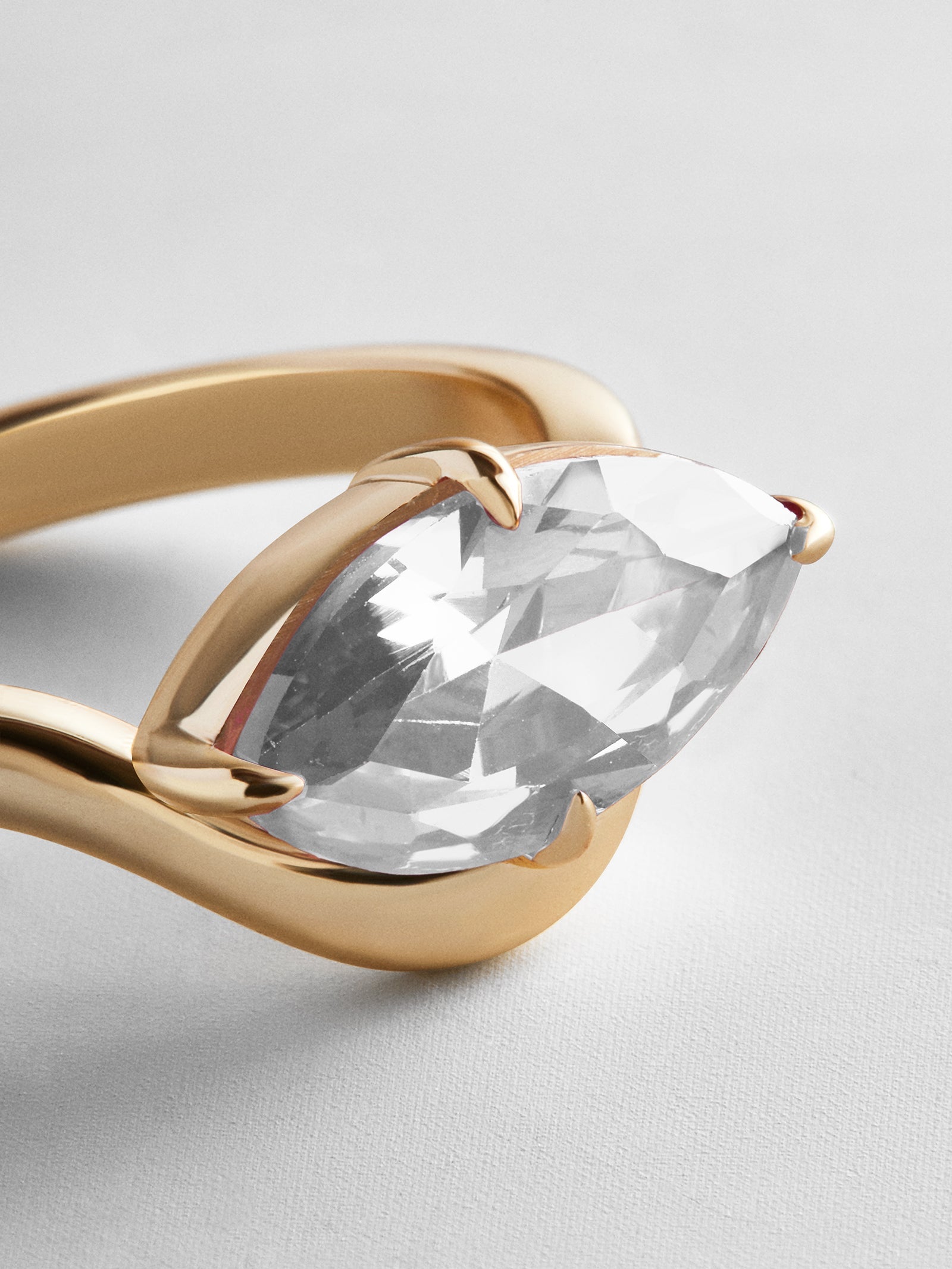 Wavy Custom Birthstone Ring - Gold