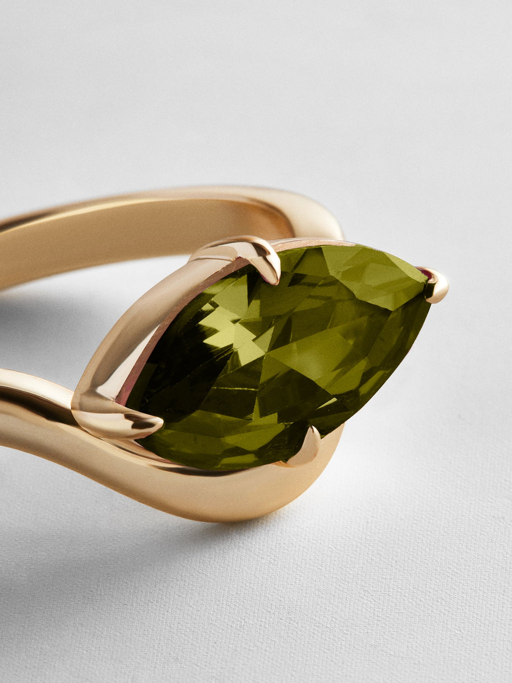 Wavy Custom Birthstone Ring - Gold