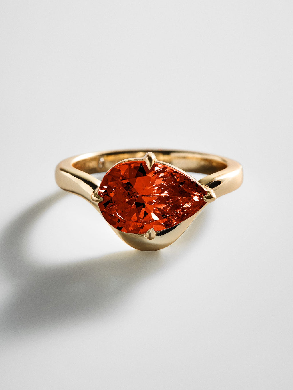 Wavy Custom Birthstone Ring - Gold