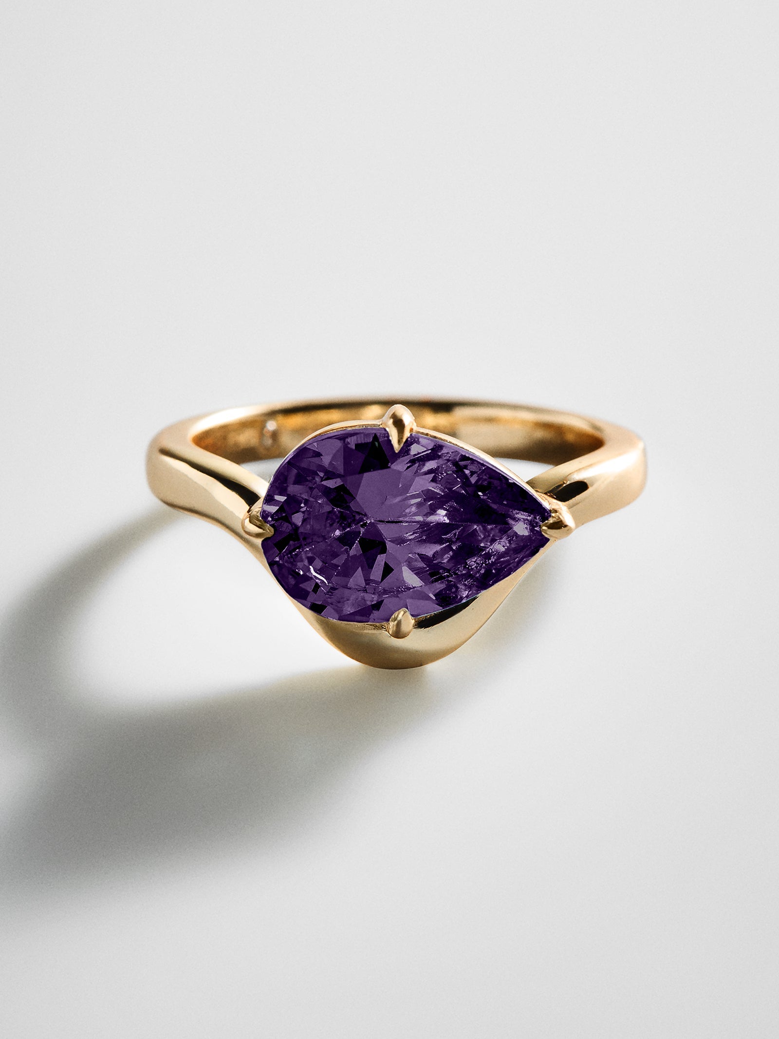 Wavy Custom Birthstone Ring - Gold