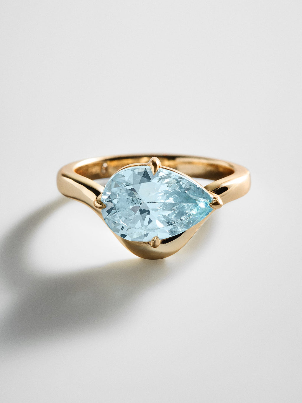 Wavy Custom Birthstone Ring - Gold