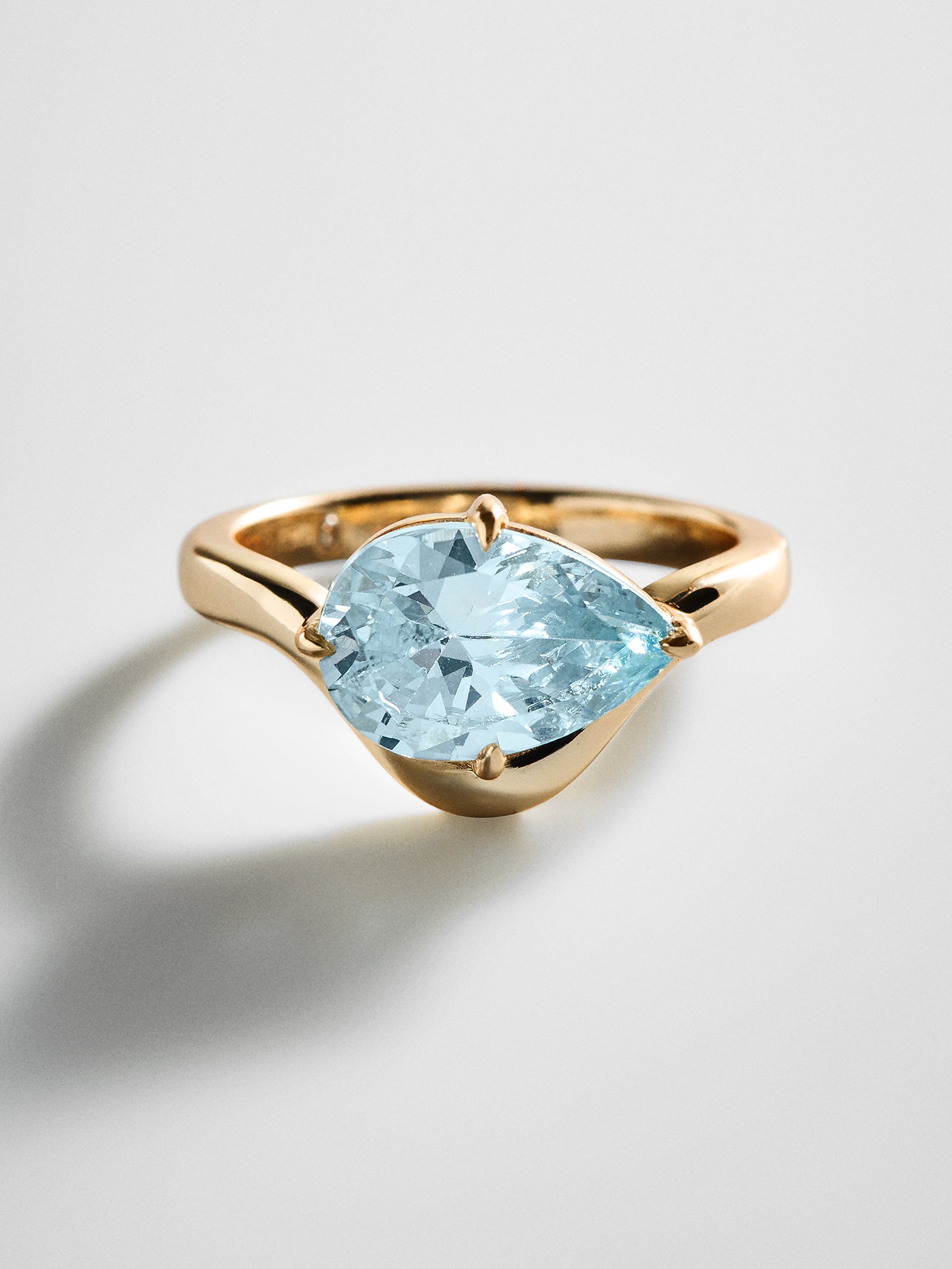 Wavy Custom Birthstone Ring - Gold