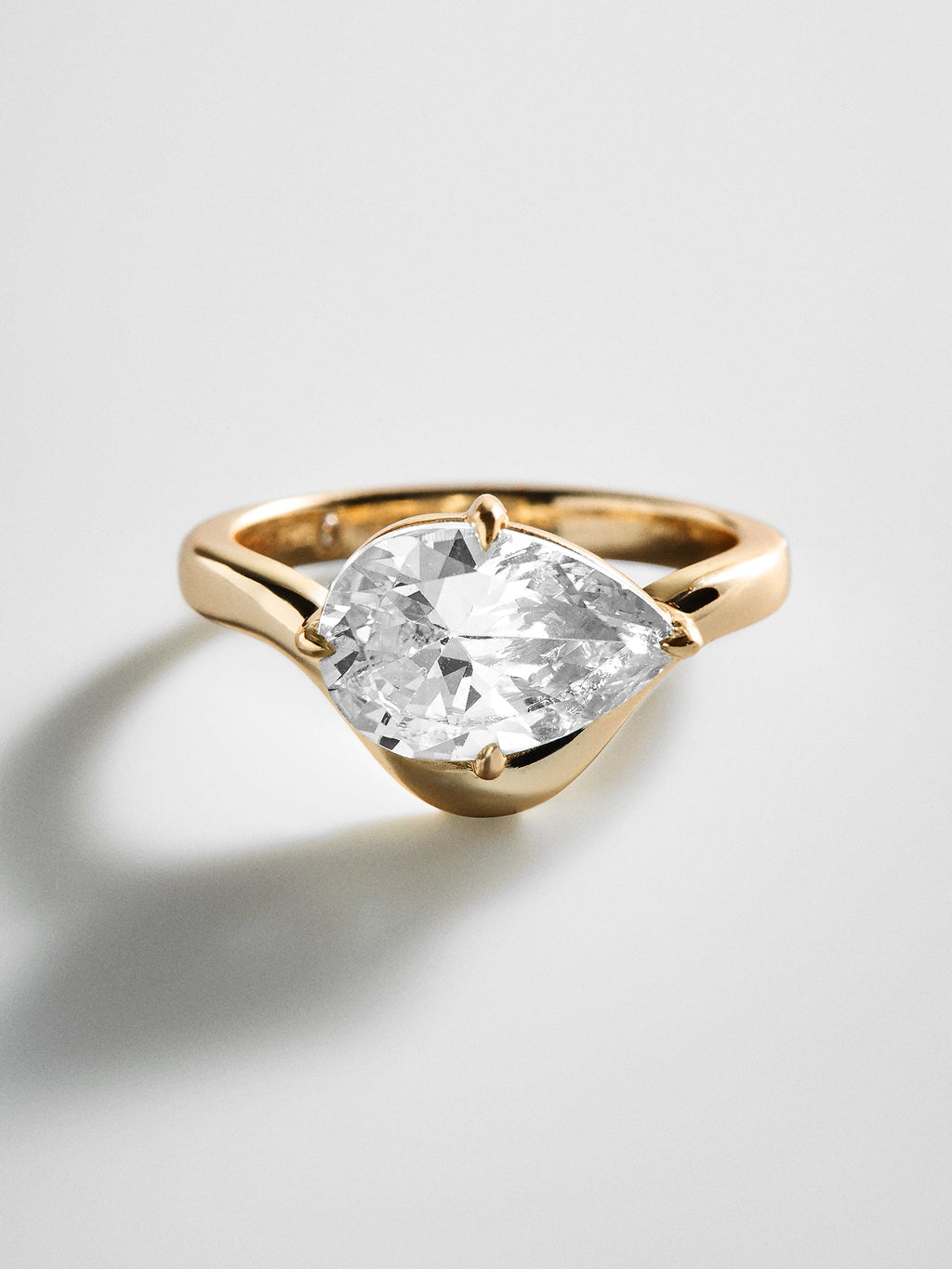 Wavy Custom Birthstone Ring - Gold