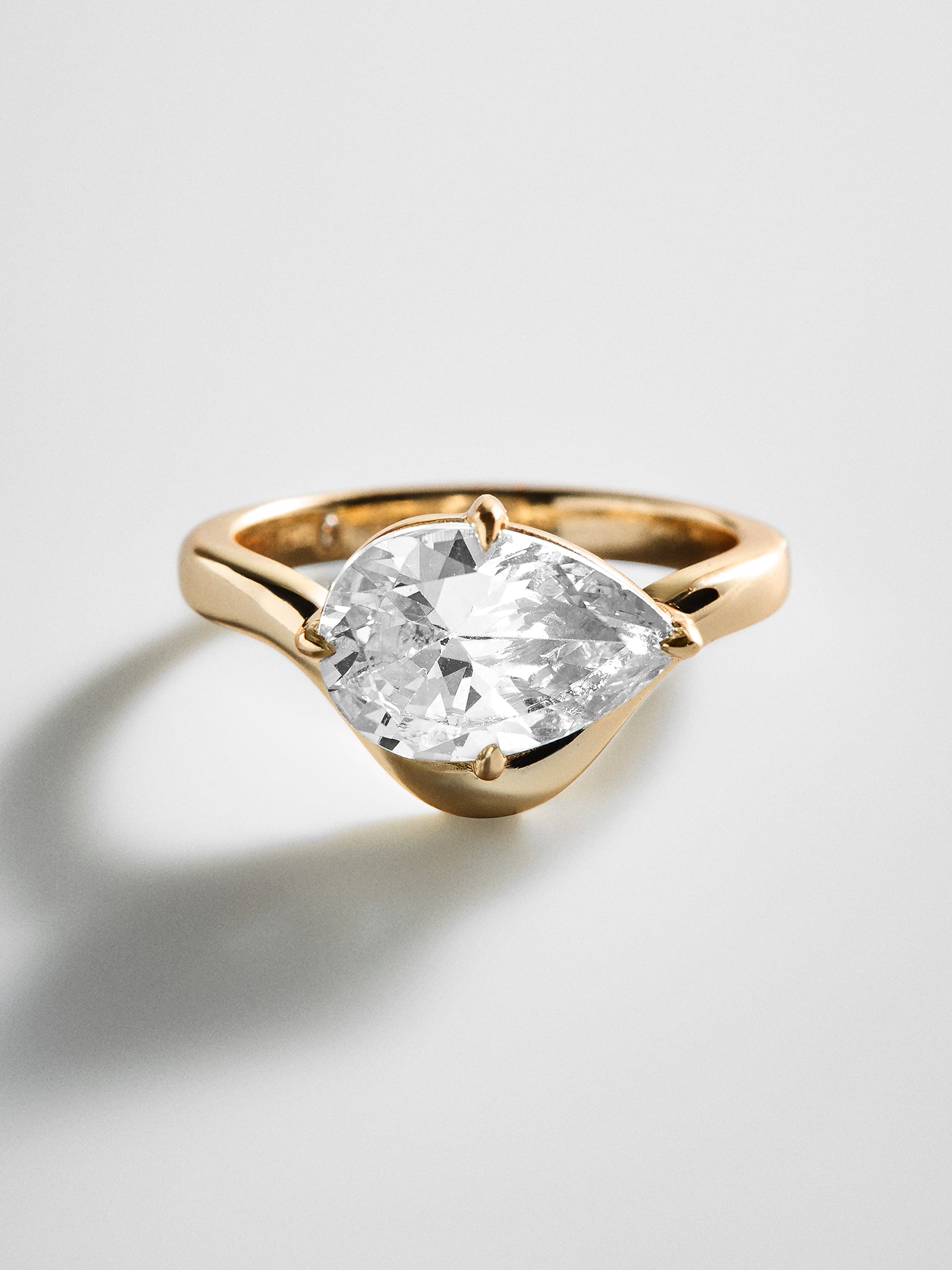 Wavy Custom Birthstone Ring - Gold