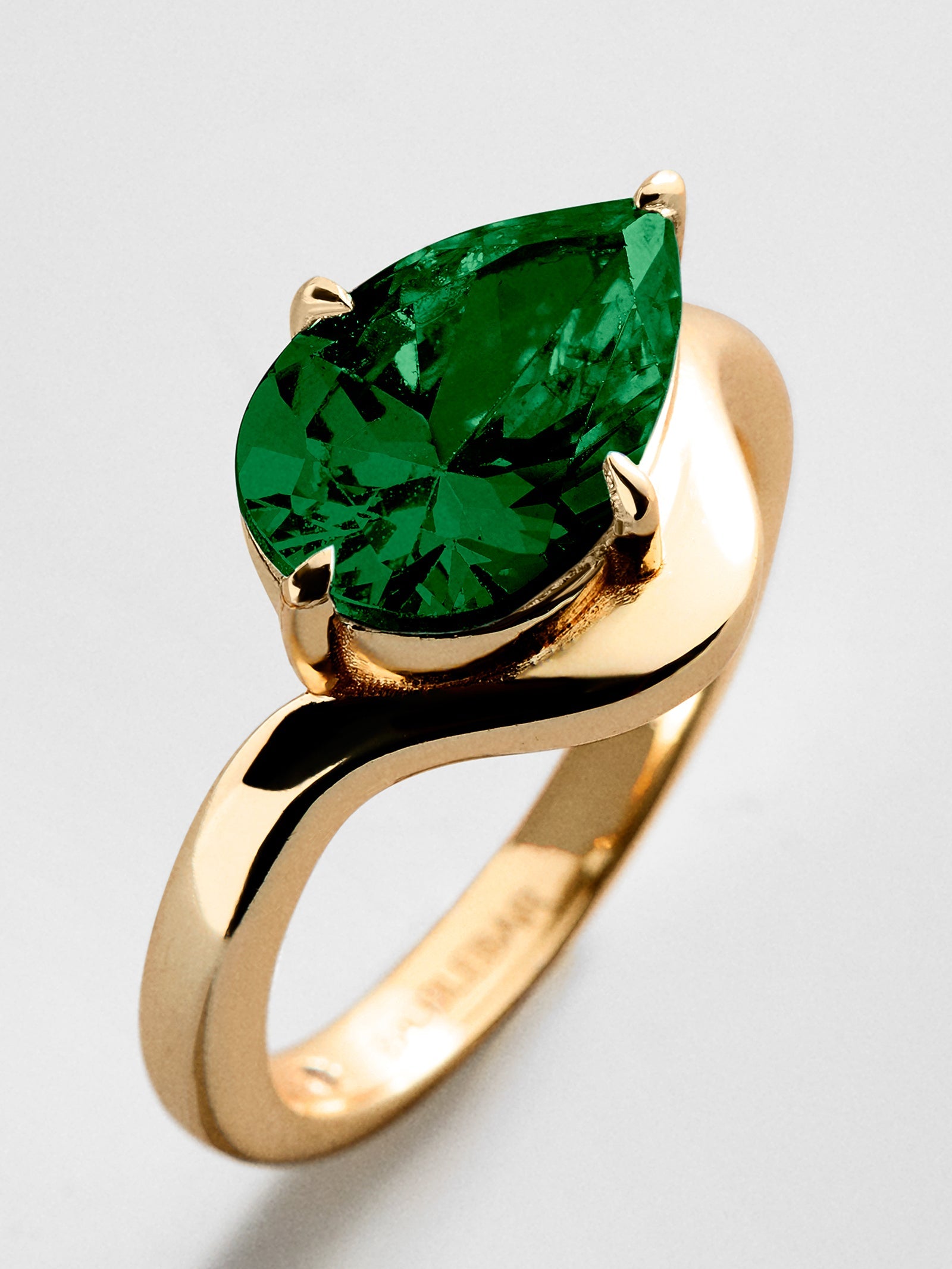 Wavy Custom Birthstone Ring - Gold