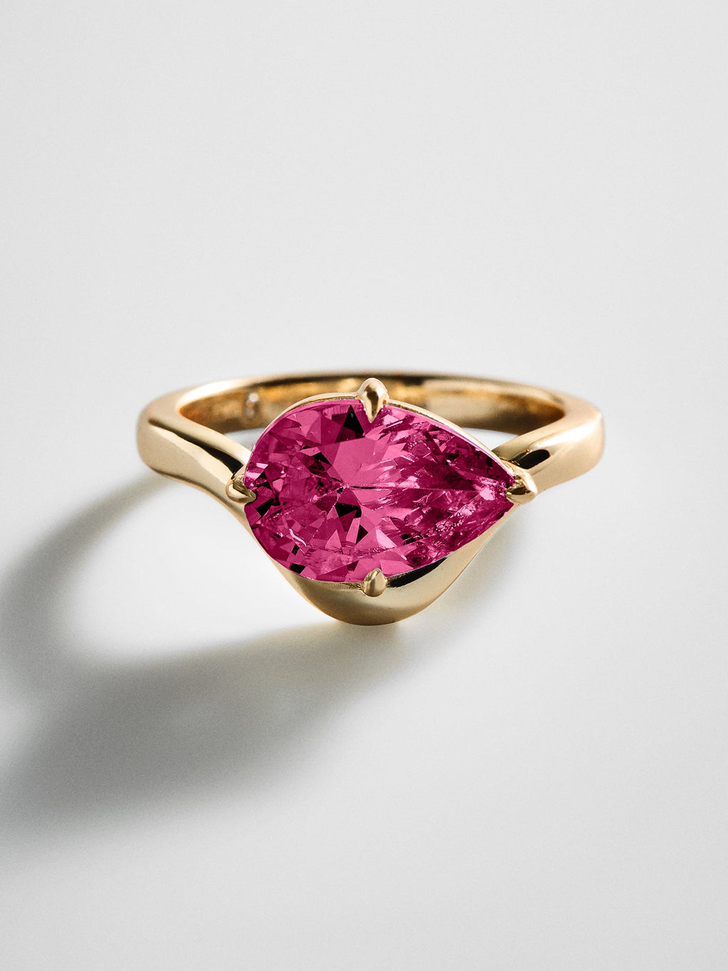 Wavy Custom Birthstone Ring - Gold