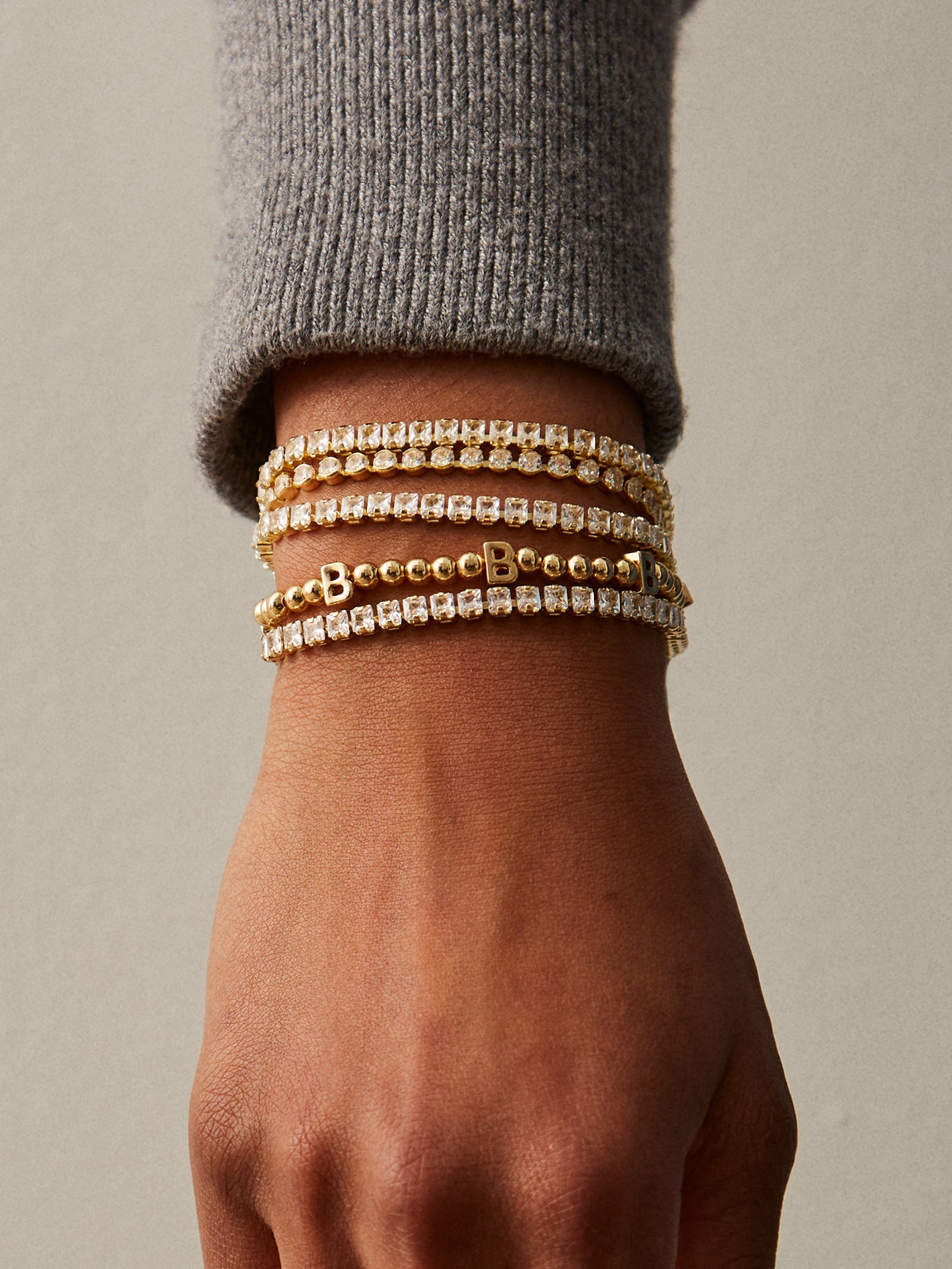 Gold Repeating Initial Pisa Bracelet - C