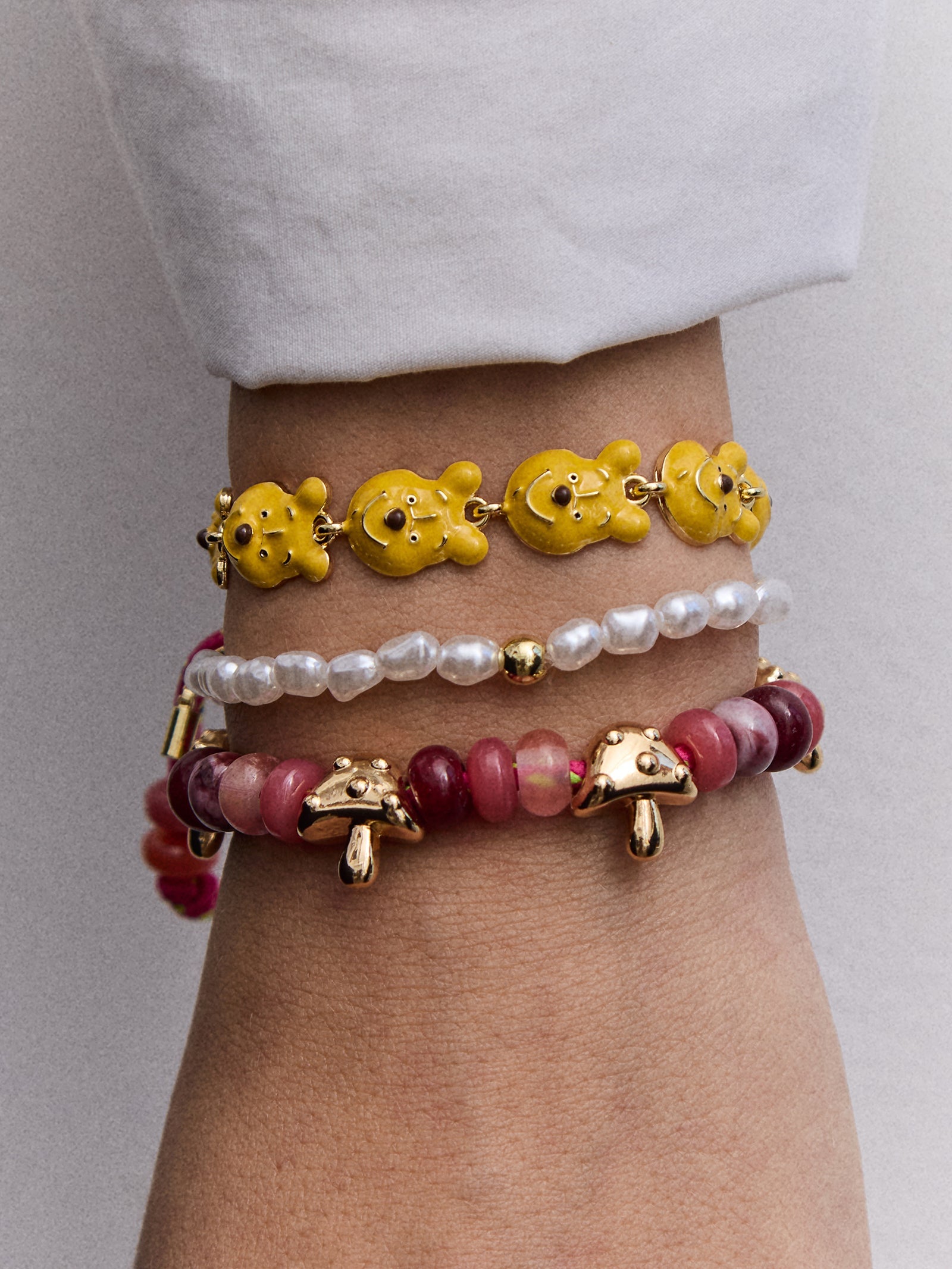 Disney Winnie The Pooh Repeating Bracelet - Winnie the Pooh